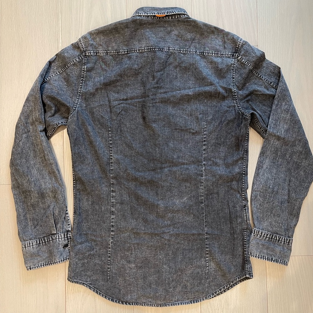 Hugo Boss Button Up - Picture 5 of 8